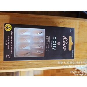 Kiss Classy Premium Press On Nail Set Of 24